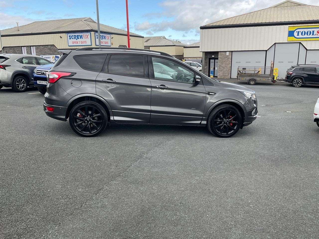 A 2018 FORD KUGA 2.0 TDCi ST-Line X SUV 5dr Diesel Powershift AWD Euro 6 (s/s) (180 ps) Nav A 2018 FORD KUGA 2.0 TDCi ST-Line X SUV 5dr Diesel Powershift AWD Euro 6 (s/s) (180 ps) Nav