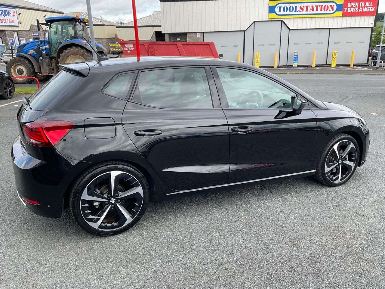 A 2023 SEAT IBIZA 1.0 TSI FR Sport Hatchback 5dr Petrol Manual Euro 6 (s/s) (110 ps) Nav Crui A 2023 SEAT IBIZA 1.0 TSI FR Sport Hatchback 5dr Petrol Manual Euro 6 (s/s) (110 ps) Nav Crui
