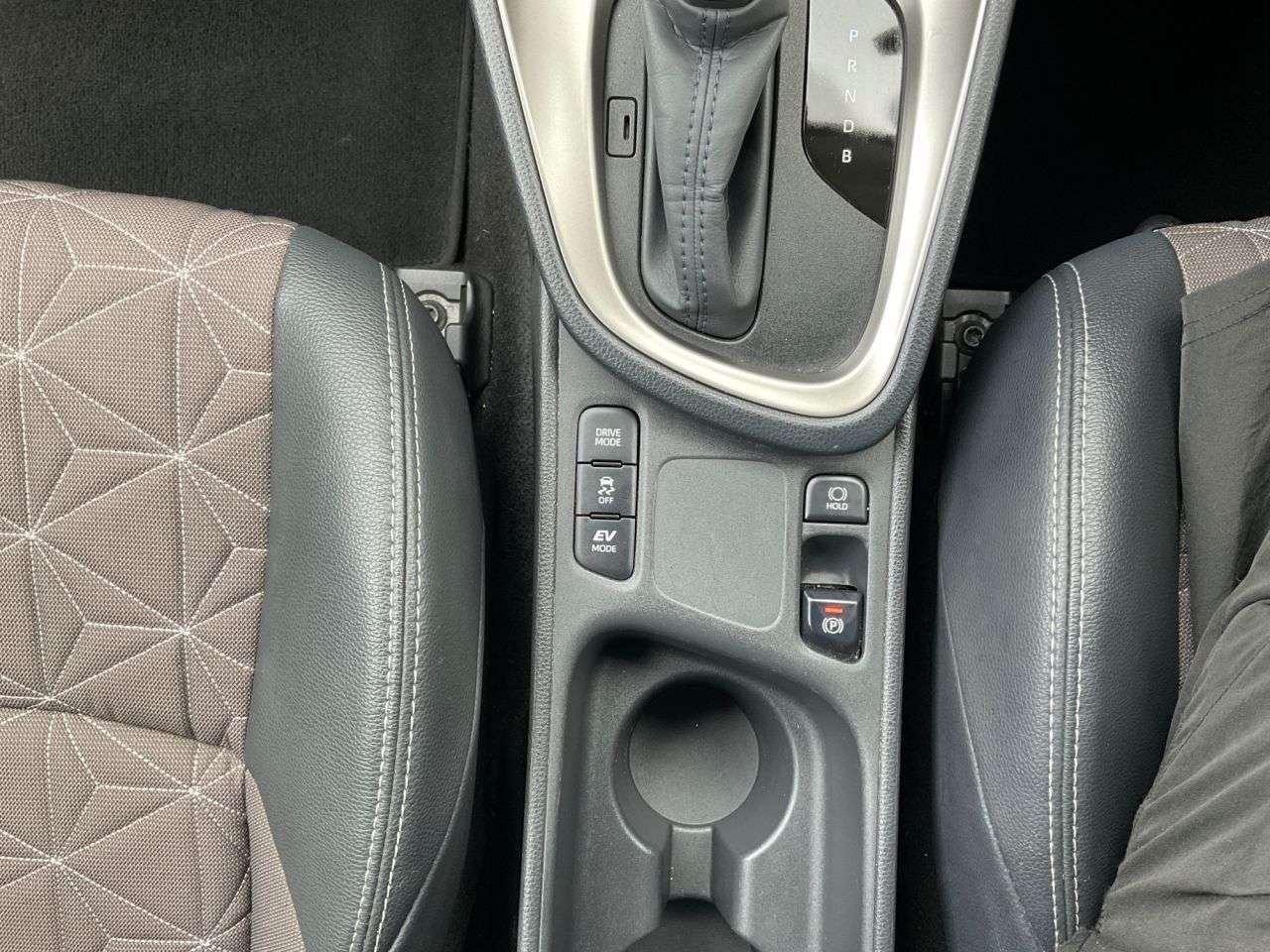 2022 TOYOTA YARIS CROSS 2022 TOYOTA YARIS CROSS