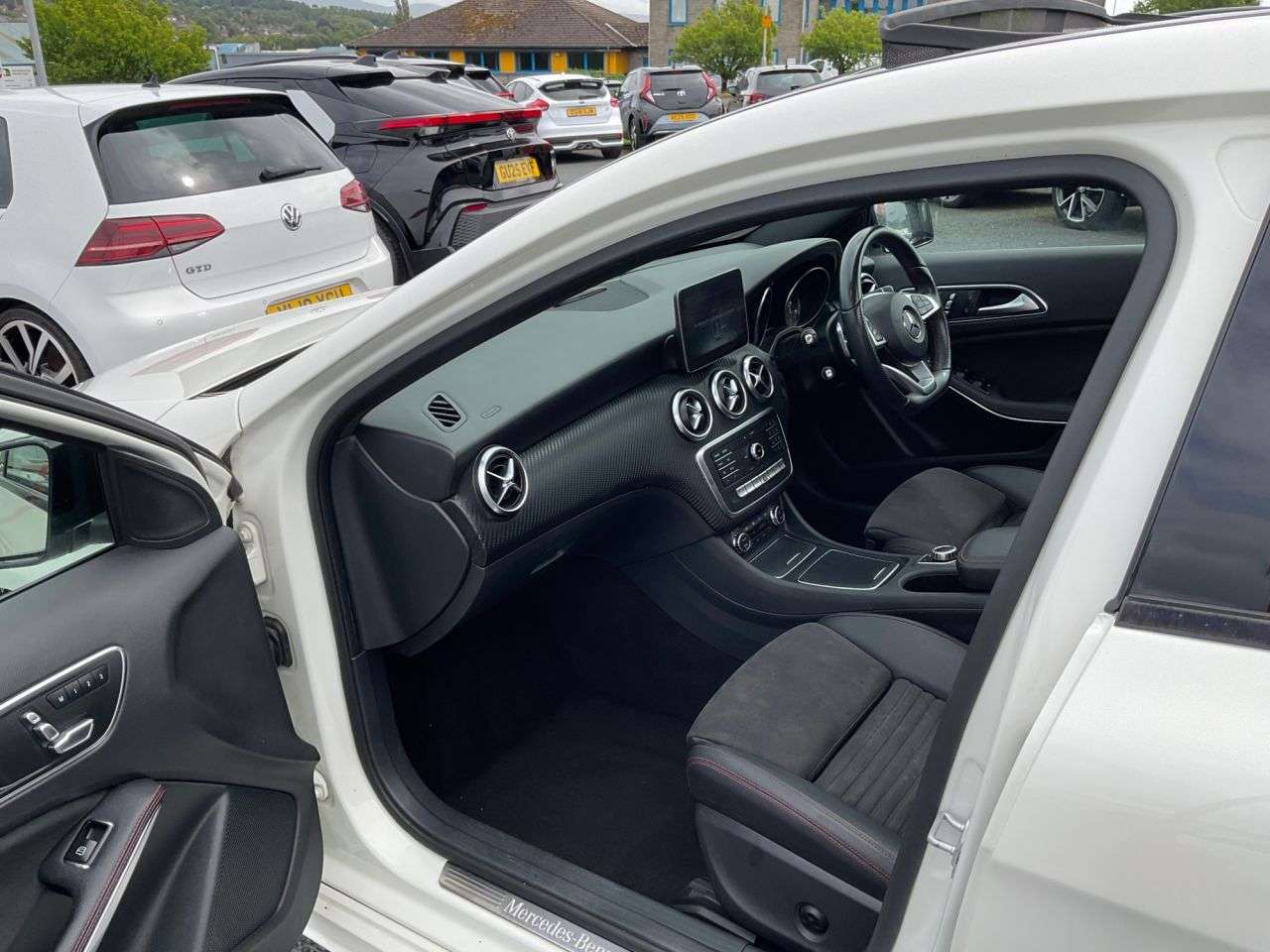 2017 MERCEDES-BENZ A-CLASS 2017 MERCEDES-BENZ A-CLASS