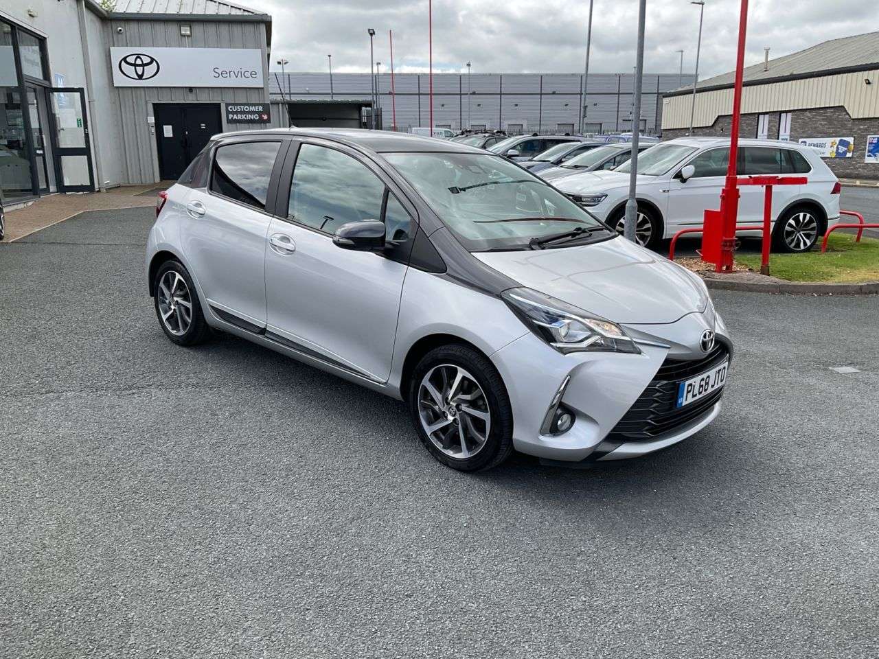 A 2019 TOYOTA YARIS 1.5 VVT-i Y20 Hatchback 5dr Petrol Manual Euro 6 (111 ps) Camera Cruise DAB A 2019 TOYOTA YARIS 1.5 VVT-i Y20 Hatchback 5dr Petrol Manual Euro 6 (111 ps) Camera Cruise DAB