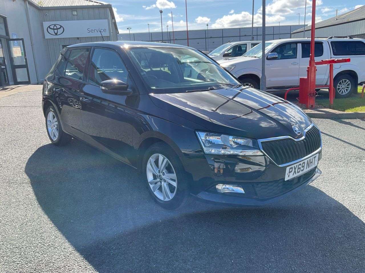 A 2019 SKODA FABIA 1.0 TSI SE Hatchback 5dr Petrol Manual Euro 6 (s/s) (95 ps) A 2019 SKODA FABIA 1.0 TSI SE Hatchback 5dr Petrol Manual Euro 6 (s/s) (95 ps)
