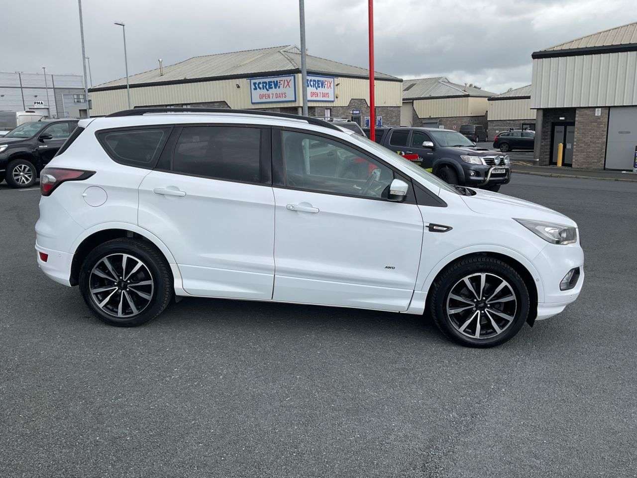 A 2017 FORD KUGA 2.0 TDCi EcoBlue ST-Line SUV 5dr Diesel Manual AWD Euro 6 (s/s) (180 ps) A 2017 FORD KUGA 2.0 TDCi EcoBlue ST-Line SUV 5dr Diesel Manual AWD Euro 6 (s/s) (180 ps)