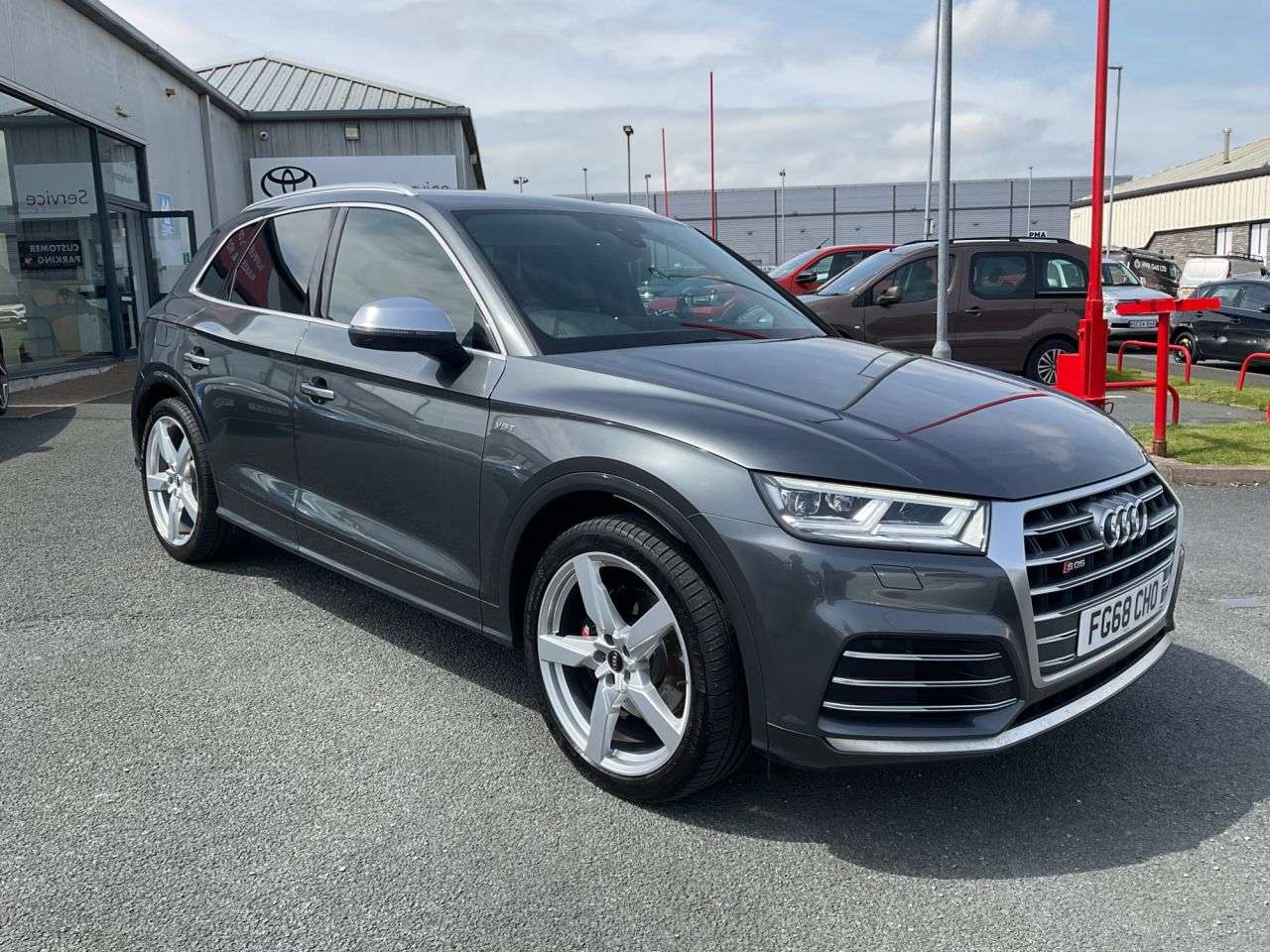 A 2018 AUDI SQ5 3.0 TFSI V6 SUV 5dr Petrol Tiptronic quattro Euro 6 (s/s) (354 ps) A 2018 AUDI SQ5 3.0 TFSI V6 SUV 5dr Petrol Tiptronic quattro Euro 6 (s/s) (354 ps)