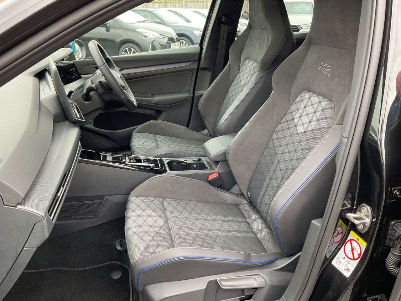 2025 VOLKSWAGEN GOLF 2025 VOLKSWAGEN GOLF