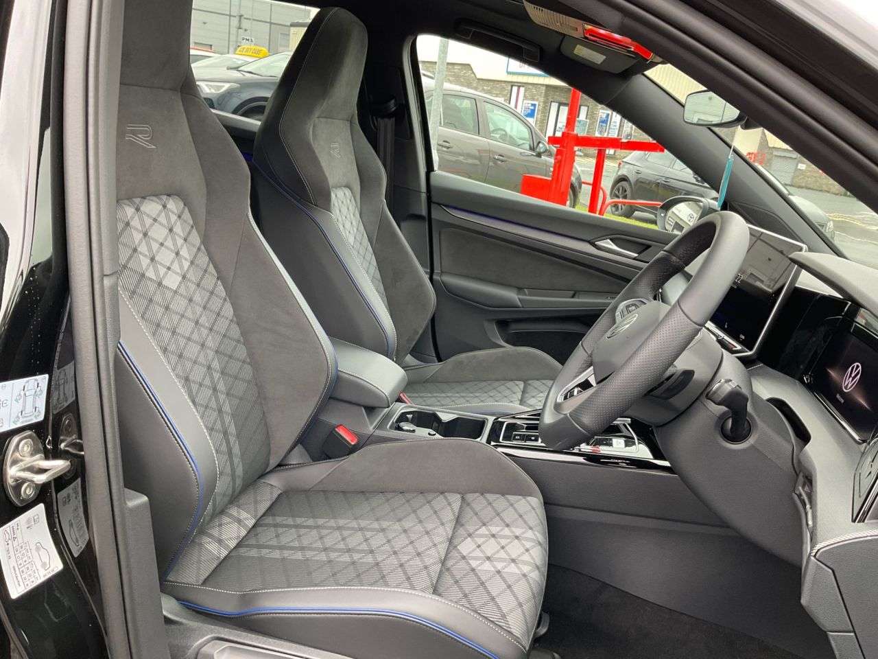 2025 VOLKSWAGEN GOLF 2025 VOLKSWAGEN GOLF