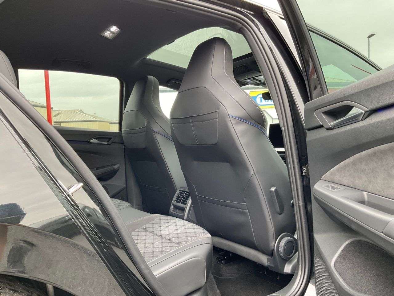 2025 VOLKSWAGEN GOLF 2025 VOLKSWAGEN GOLF