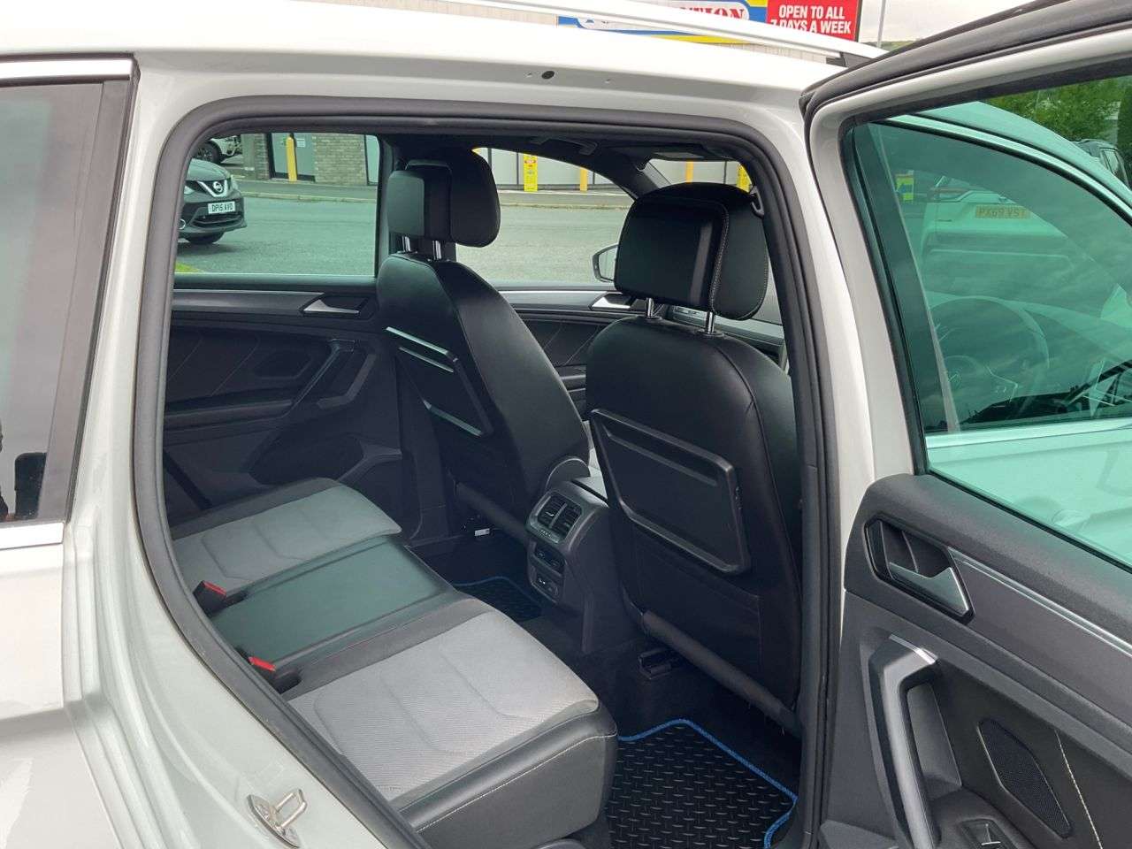 2019 VOLKSWAGEN TIGUAN 2019 VOLKSWAGEN TIGUAN