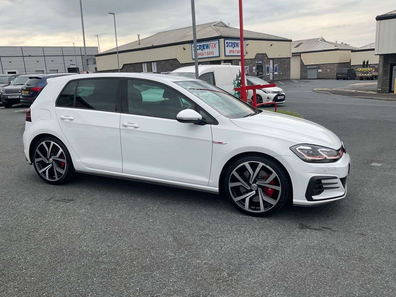 A 2020 VOLKSWAGEN GOLF 2.0 TSI GPF GTI Performance Hatchback 5dr Petrol DSG Euro 6 (s/s) (245 ps) A 2020 VOLKSWAGEN GOLF 2.0 TSI GPF GTI Performance Hatchback 5dr Petrol DSG Euro 6 (s/s) (245 ps)