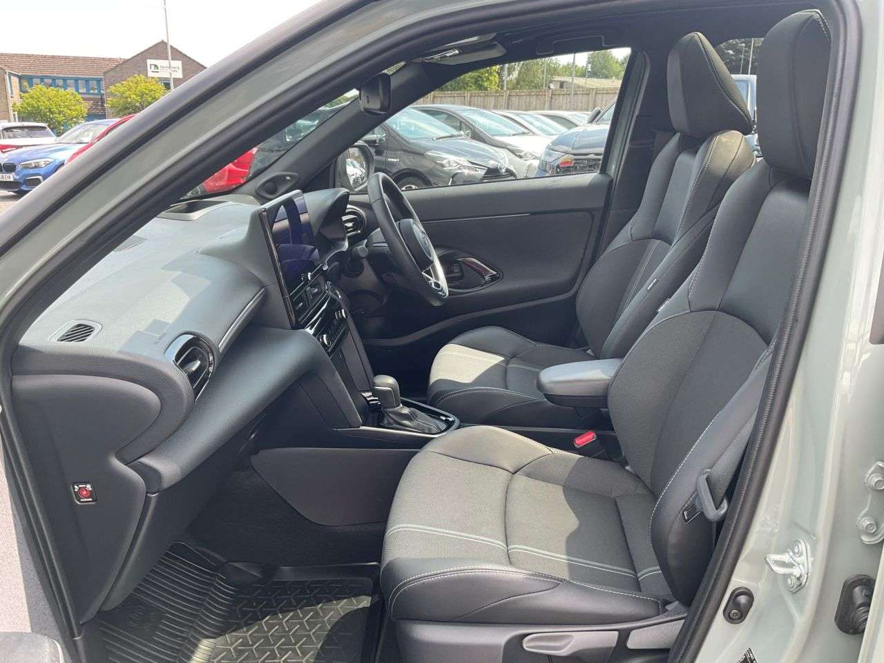 2024 TOYOTA YARIS CROSS 2024 TOYOTA YARIS CROSS