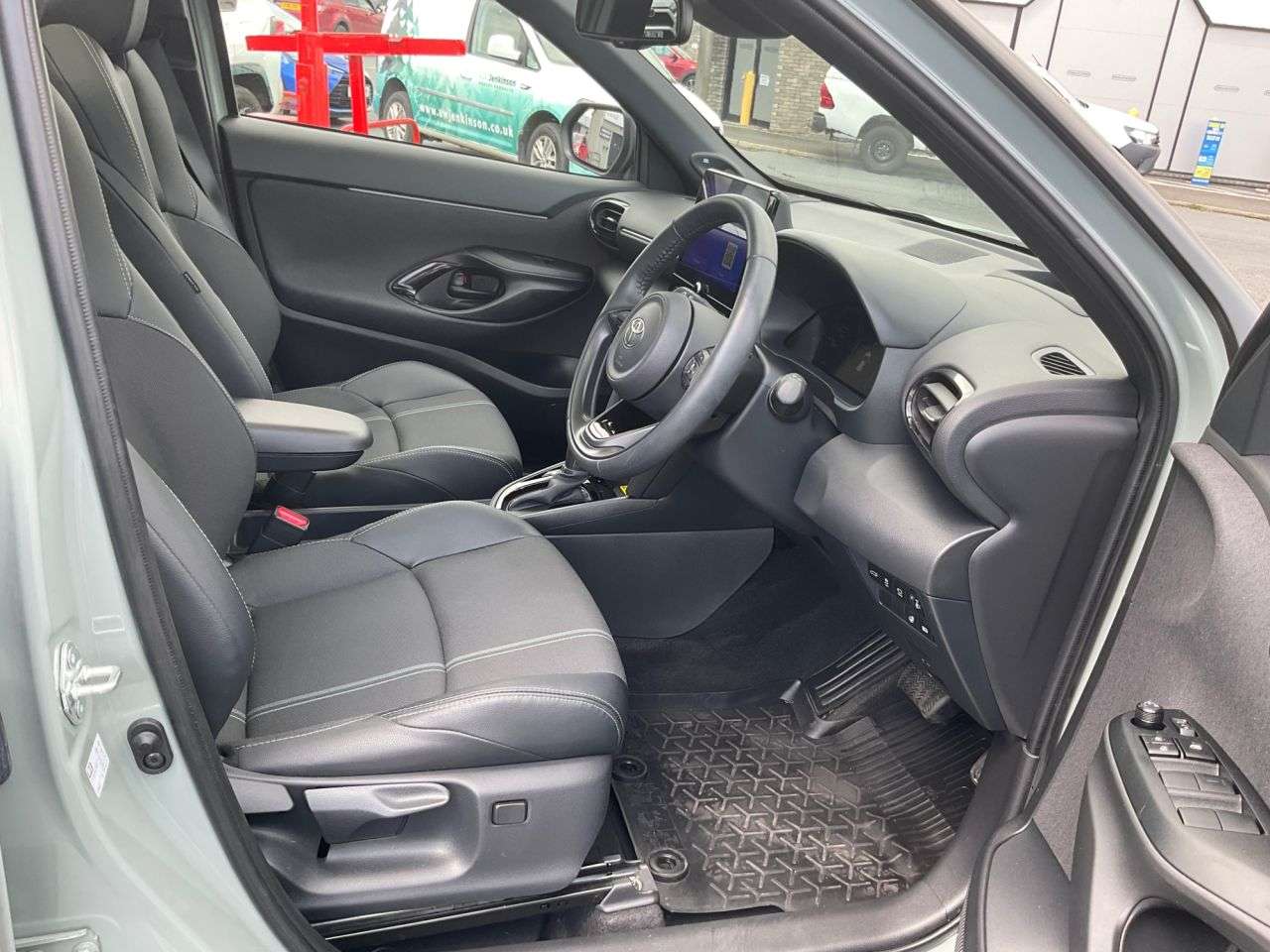 2024 TOYOTA YARIS CROSS 2024 TOYOTA YARIS CROSS