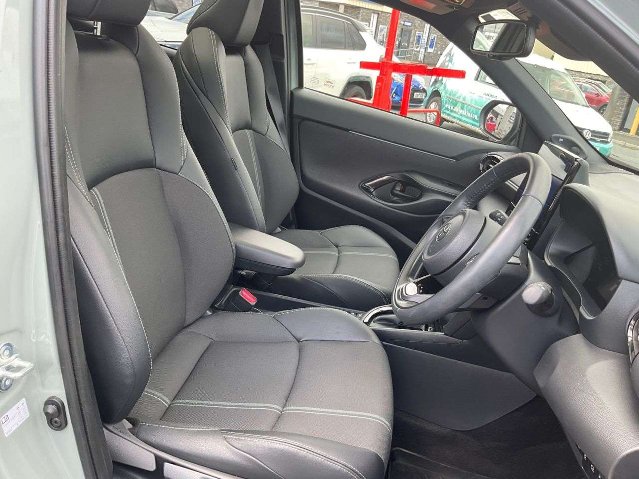 2024 TOYOTA YARIS CROSS 2024 TOYOTA YARIS CROSS