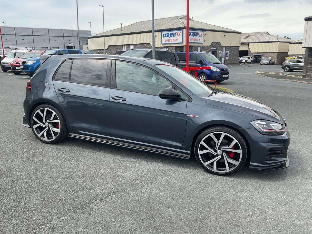A 2017 VOLKSWAGEN GOLF 2.0 TSI GTI Hatchback 5dr Petrol DSG Euro 6 (s/s) (230 ps) A 2017 VOLKSWAGEN GOLF 2.0 TSI GTI Hatchback 5dr Petrol DSG Euro 6 (s/s) (230 ps)