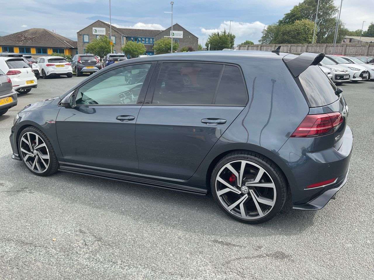 2017 VOLKSWAGEN GOLF 2017 VOLKSWAGEN GOLF