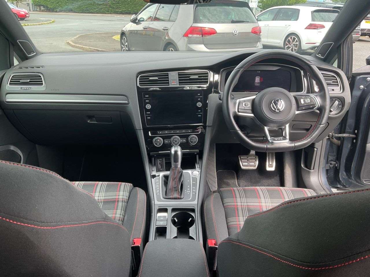 2017 VOLKSWAGEN GOLF 2017 VOLKSWAGEN GOLF