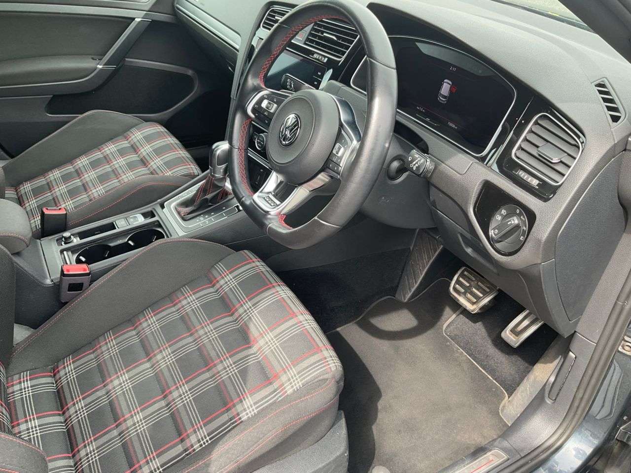 2017 VOLKSWAGEN GOLF 2017 VOLKSWAGEN GOLF