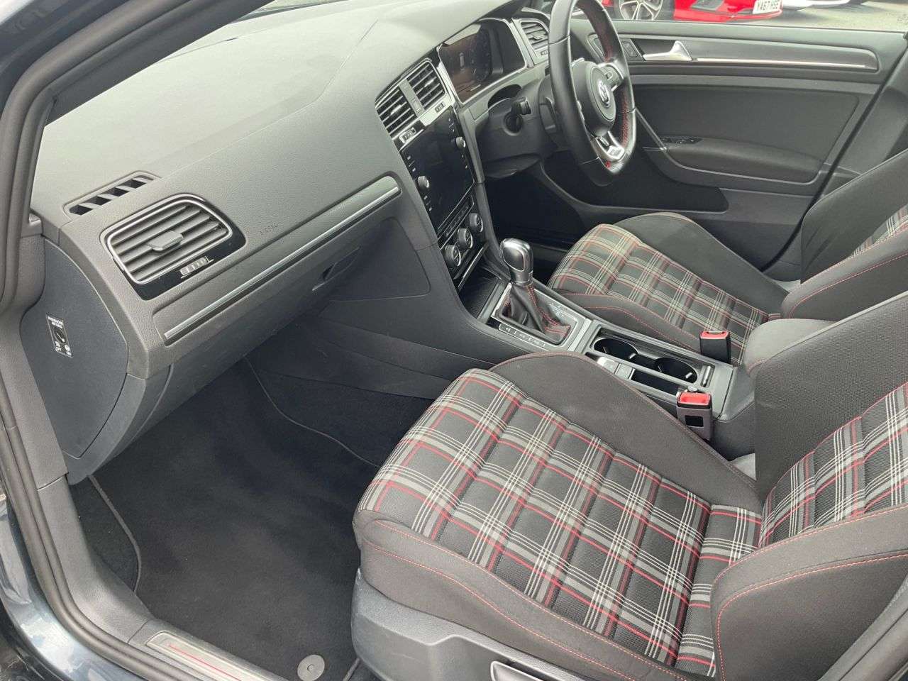 2017 VOLKSWAGEN GOLF 2017 VOLKSWAGEN GOLF