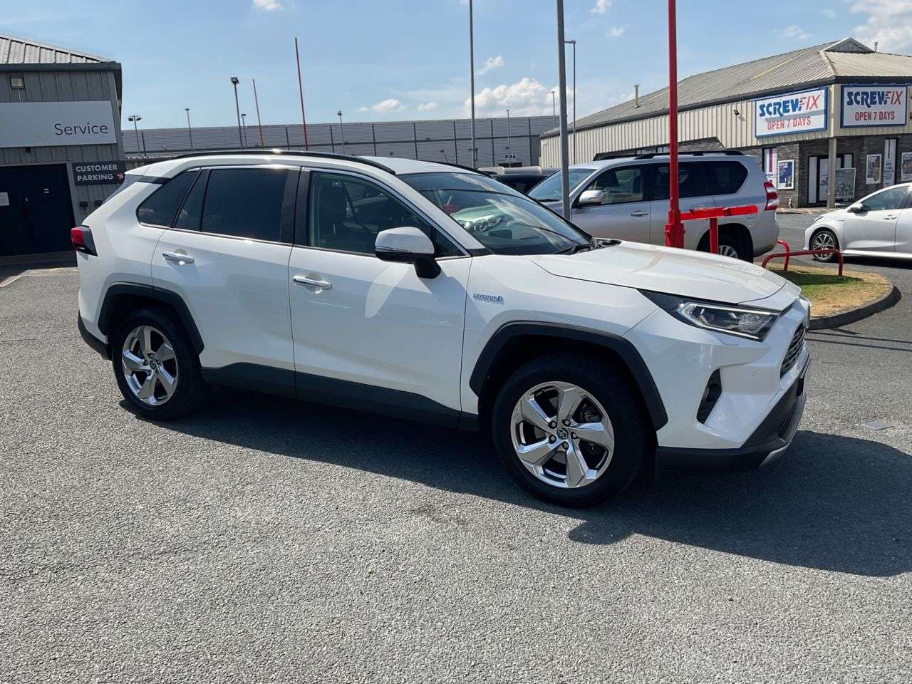A 2019 TOYOTA RAV4 2.5 VVT-h Excel SUV 5dr Petrol Hybrid CVT 4WD Euro 6 (s/s) (222 ps) A 2019 TOYOTA RAV4 2.5 VVT-h Excel SUV 5dr Petrol Hybrid CVT 4WD Euro 6 (s/s) (222 ps)