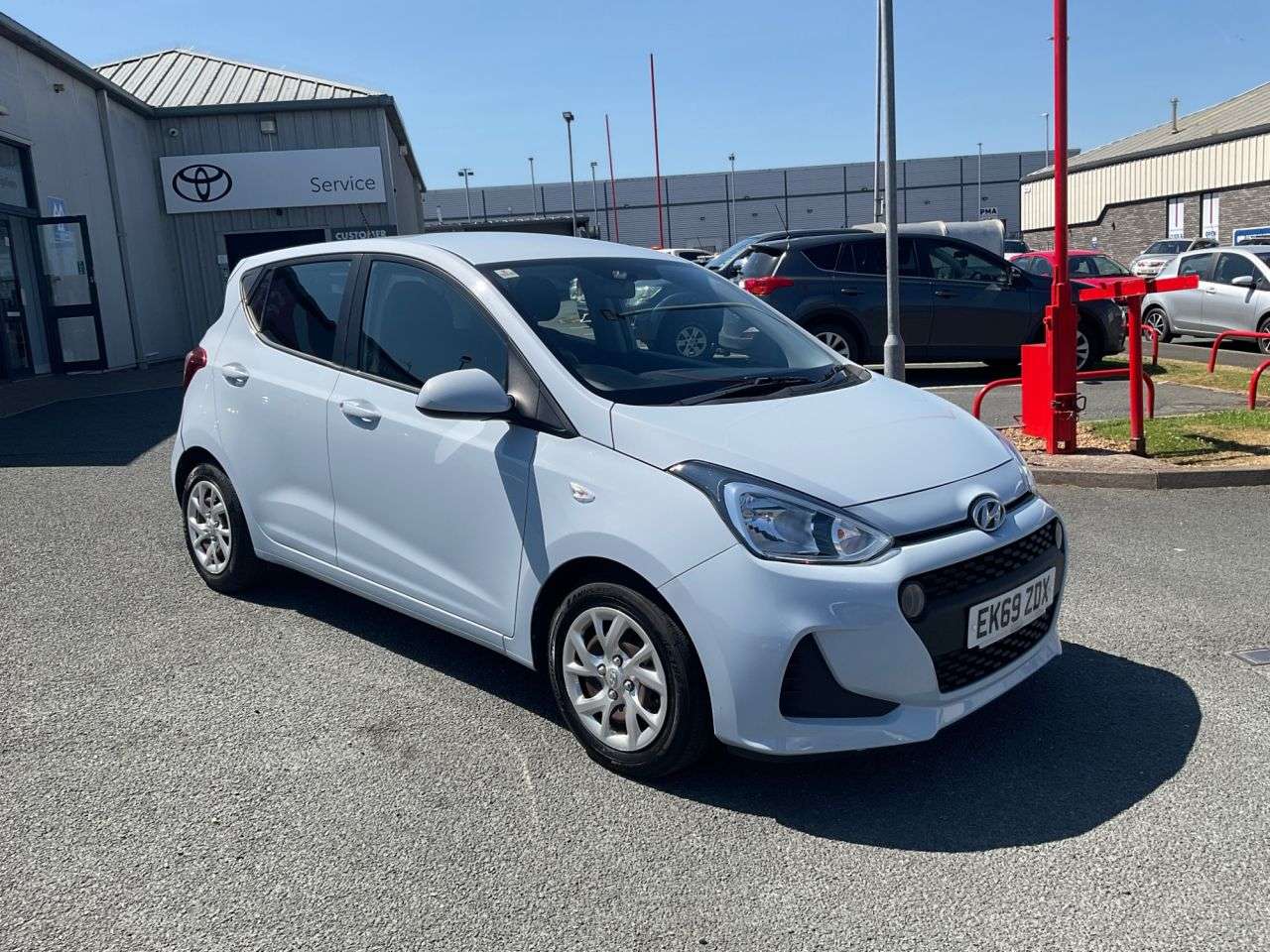 A 2019 HYUNDAI I10 1.0 SE Hatchback 5dr Petrol Manual Euro 6 (67 ps) A 2019 HYUNDAI I10 1.0 SE Hatchback 5dr Petrol Manual Euro 6 (67 ps)