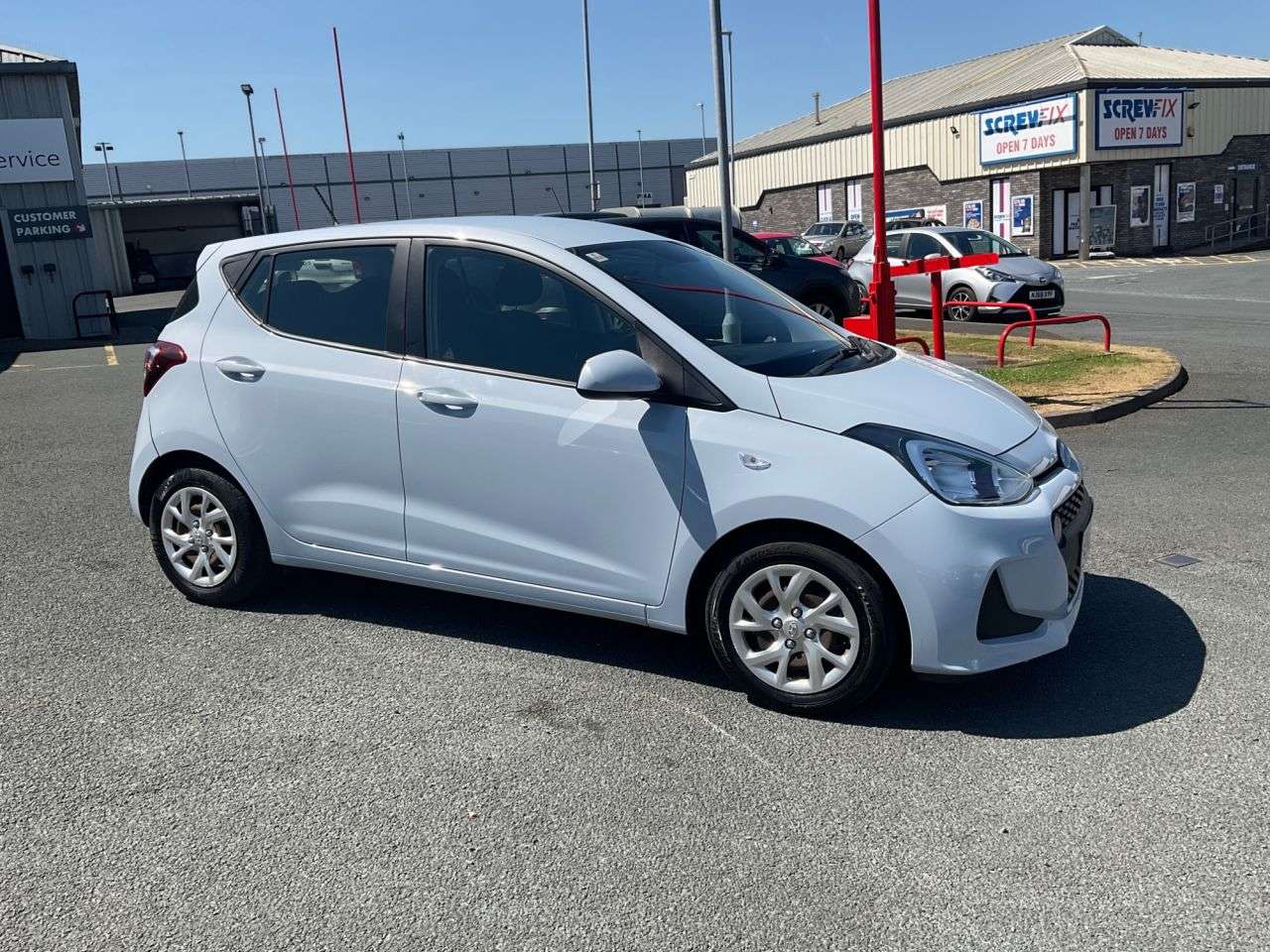 A 2019 HYUNDAI I10 1.0 SE Hatchback 5dr Petrol Manual Euro 6 (67 ps) A 2019 HYUNDAI I10 1.0 SE Hatchback 5dr Petrol Manual Euro 6 (67 ps)