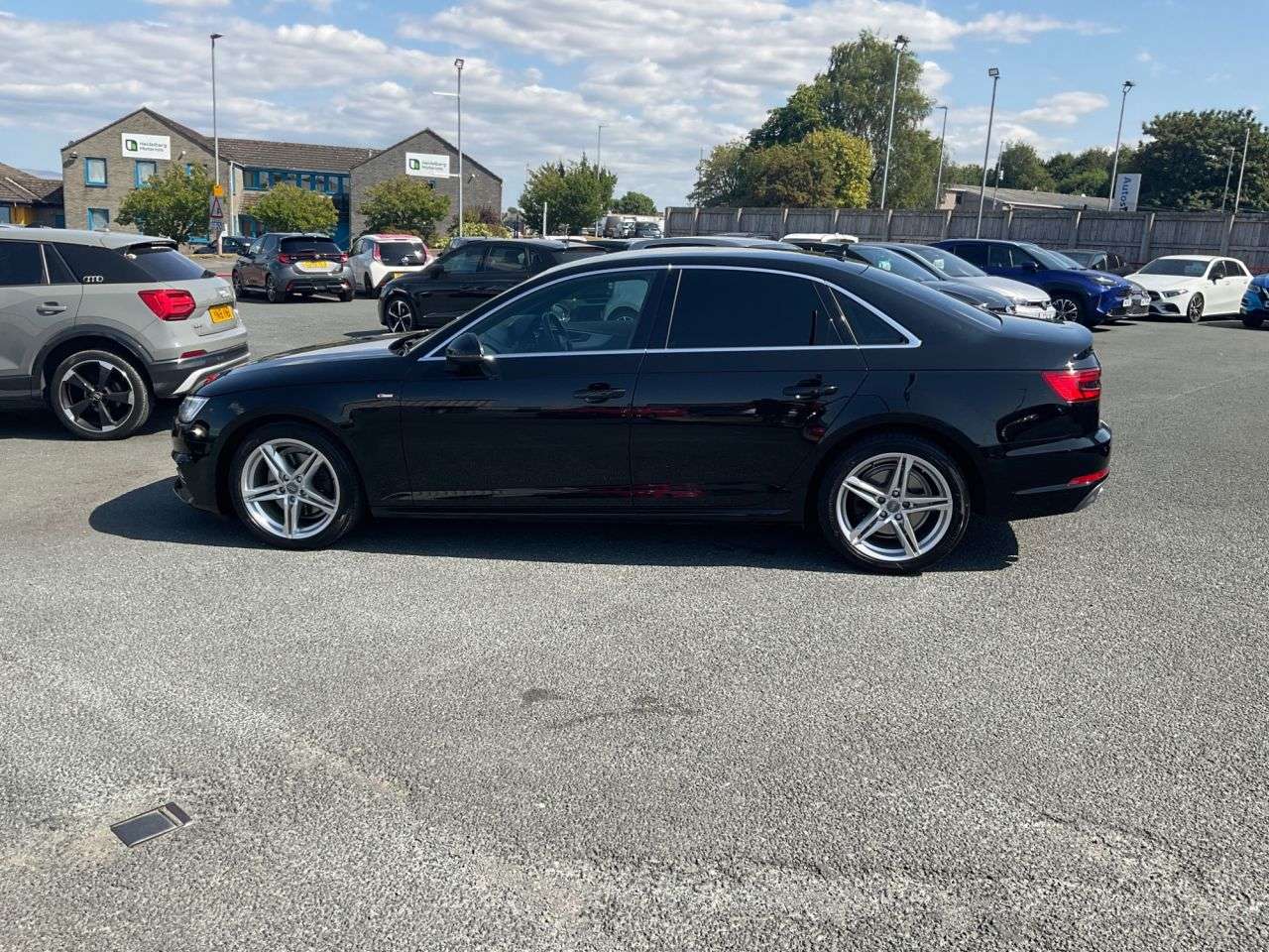 2017 AUDI A4 2017 AUDI A4