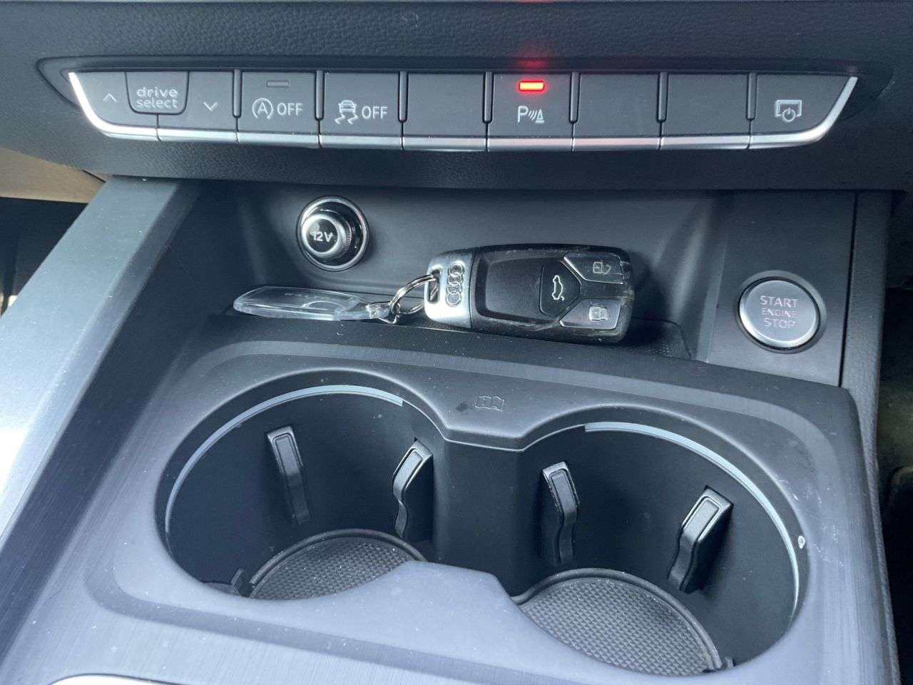 2017 AUDI A4 2017 AUDI A4
