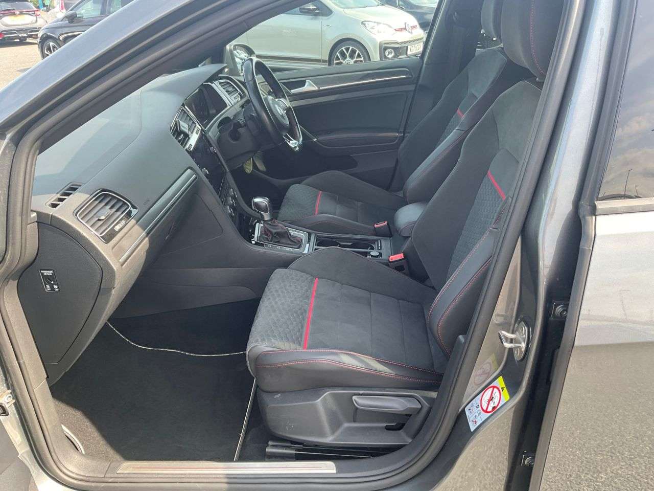 2019 VOLKSWAGEN GOLF 2019 VOLKSWAGEN GOLF