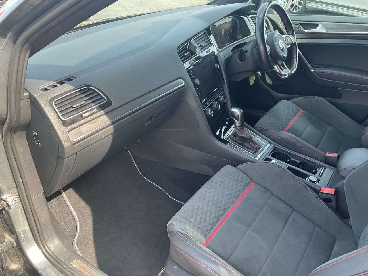 2019 VOLKSWAGEN GOLF 2019 VOLKSWAGEN GOLF