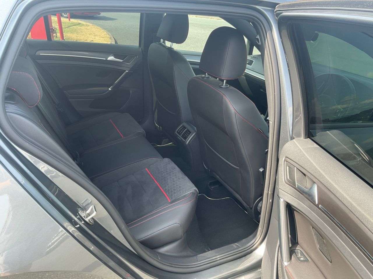 2019 VOLKSWAGEN GOLF 2019 VOLKSWAGEN GOLF