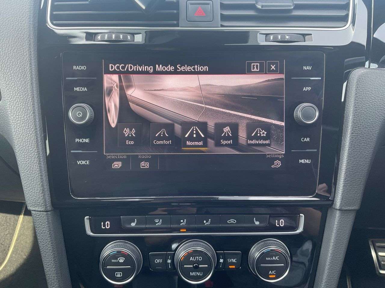 2019 VOLKSWAGEN GOLF 2019 VOLKSWAGEN GOLF