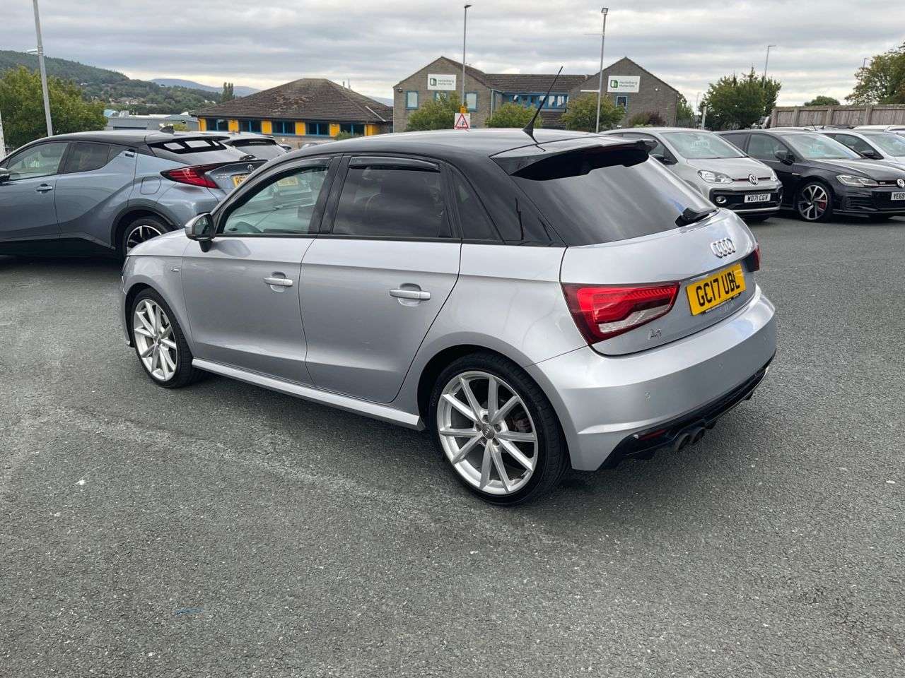 2017 AUDI A1 2017 AUDI A1