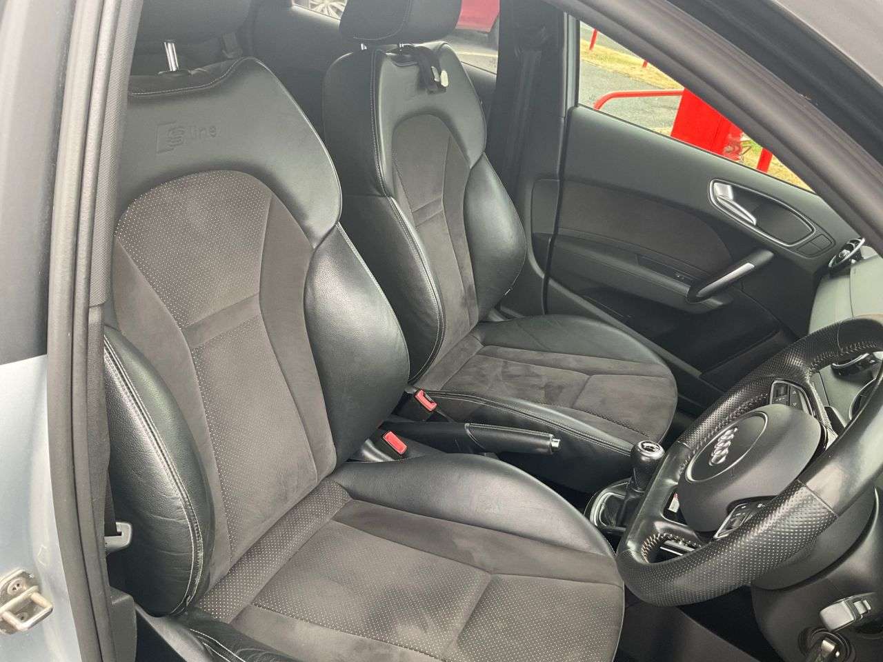 2017 AUDI A1 2017 AUDI A1