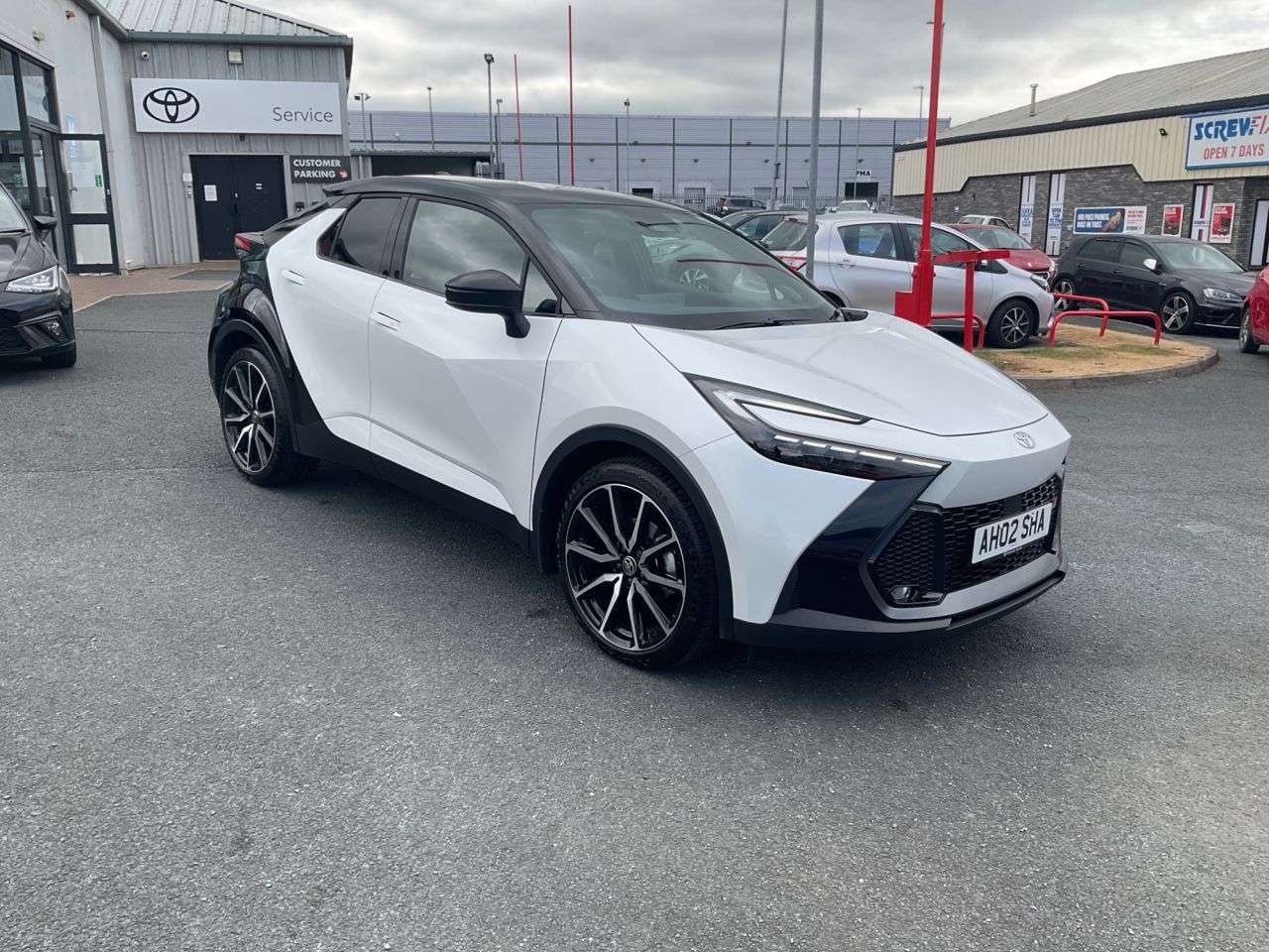 A 2026 TOYOTA C-HR 2.0 VVT-h GR SPORT SUV 5dr Petrol Hybrid CVT Euro 6 (s/s) (197 ps) Camera K A 2026 TOYOTA C-HR 2.0 VVT-h GR SPORT SUV 5dr Petrol Hybrid CVT Euro 6 (s/s) (197 ps) Camera K