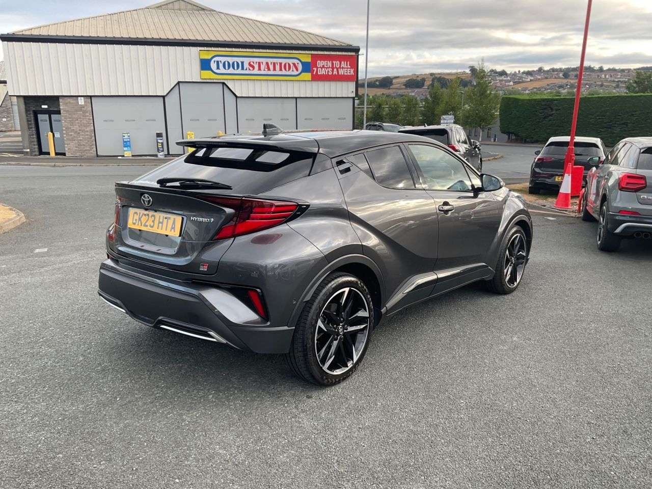 2023 TOYOTA C-HR 2023 TOYOTA C-HR