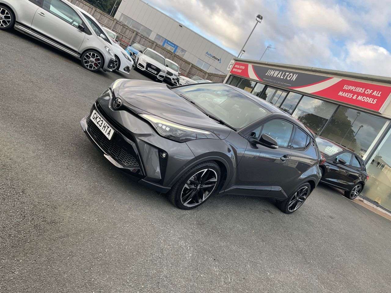 2023 TOYOTA C-HR 2023 TOYOTA C-HR