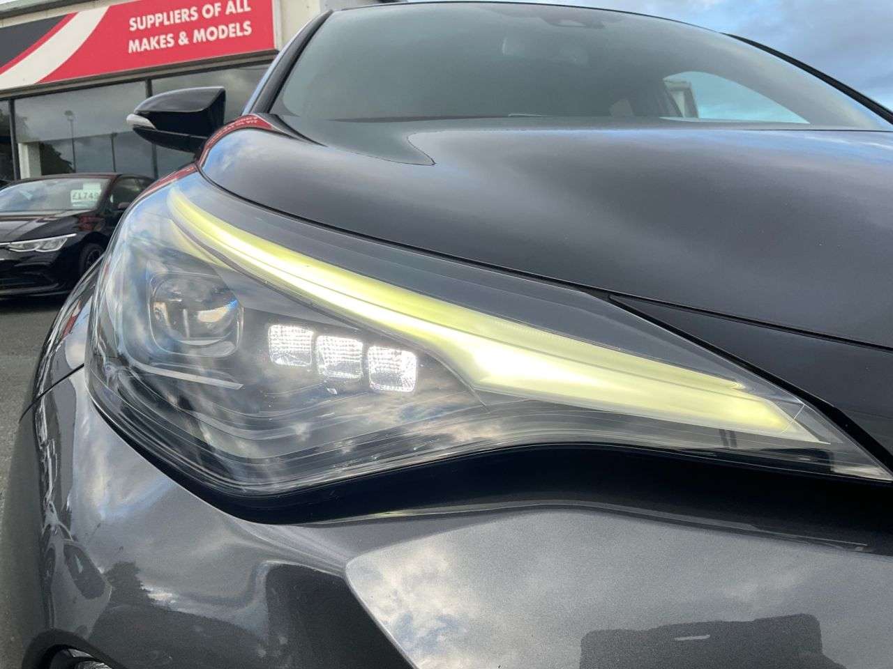 2023 TOYOTA C-HR 2023 TOYOTA C-HR