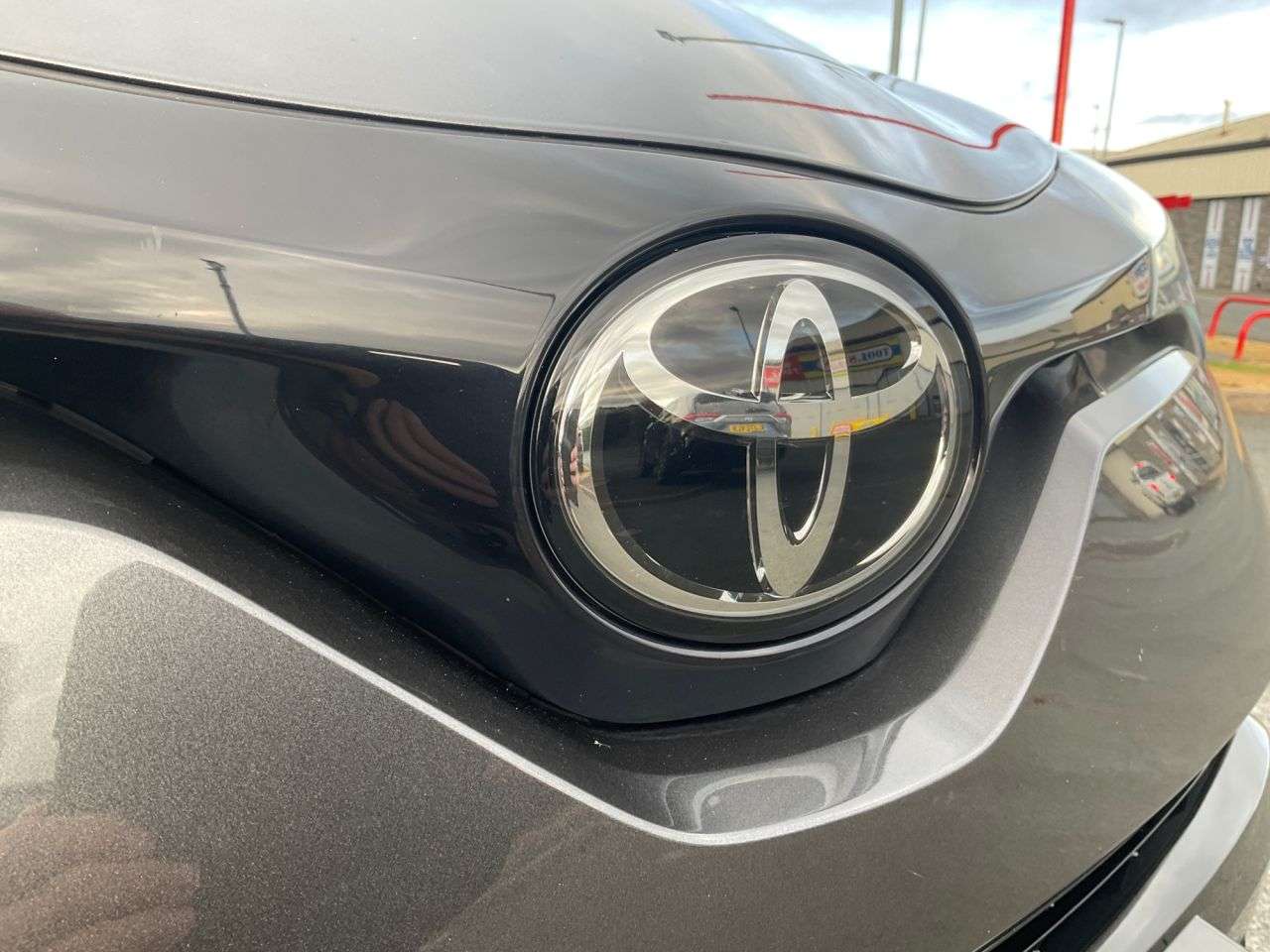2023 TOYOTA C-HR 2023 TOYOTA C-HR