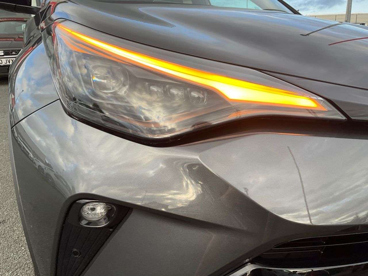 2023 TOYOTA C-HR 2023 TOYOTA C-HR