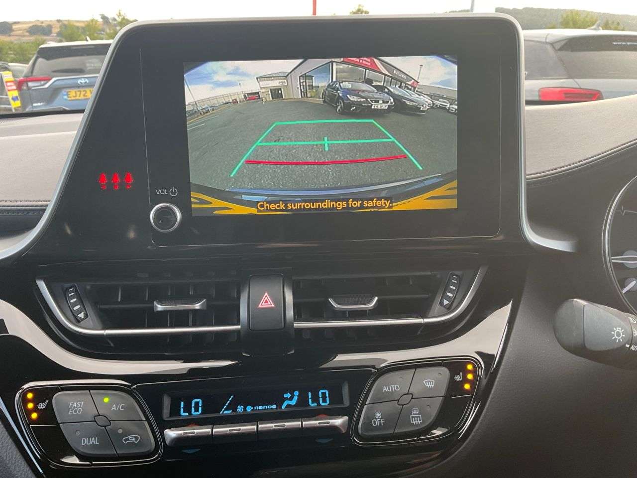 2023 TOYOTA C-HR 2023 TOYOTA C-HR