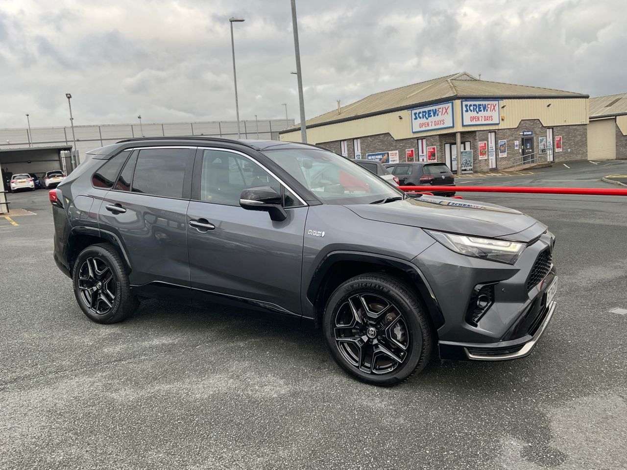 A 2024 TOYOTA RAV4 2.5 VVT 18.1kWh GR SPORT SUV 5dr Petrol Plug-in Hybrid CVT 4WD Euro 6 (s/s) A 2024 TOYOTA RAV4 2.5 VVT 18.1kWh GR SPORT SUV 5dr Petrol Plug-in Hybrid CVT 4WD Euro 6 (s/s)