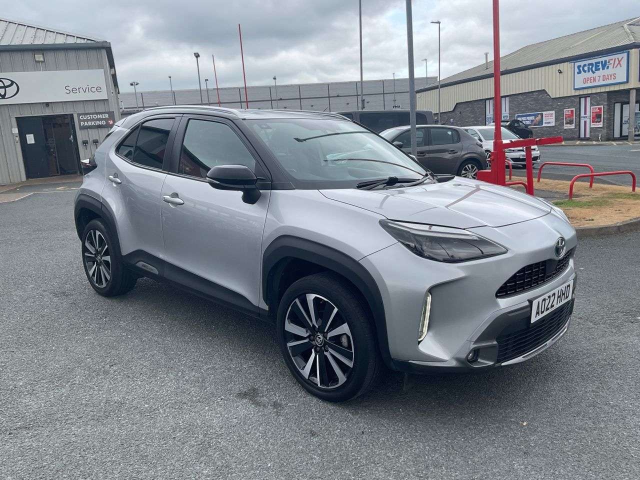 A 2022 TOYOTA YARIS CROSS 1.5 VVT-h Premiere Edition SUV 5dr Petrol Hybrid E-CVT Euro 6 (s/s) (116 ps A 2022 TOYOTA YARIS CROSS 1.5 VVT-h Premiere Edition SUV 5dr Petrol Hybrid E-CVT Euro 6 (s/s) (116 ps
