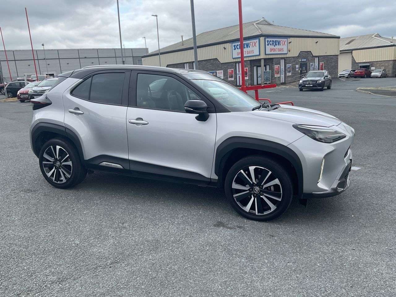 A 2022 TOYOTA YARIS CROSS 1.5 VVT-h Premiere Edition SUV 5dr Petrol Hybrid E-CVT Euro 6 (s/s) (116 ps A 2022 TOYOTA YARIS CROSS 1.5 VVT-h Premiere Edition SUV 5dr Petrol Hybrid E-CVT Euro 6 (s/s) (116 ps