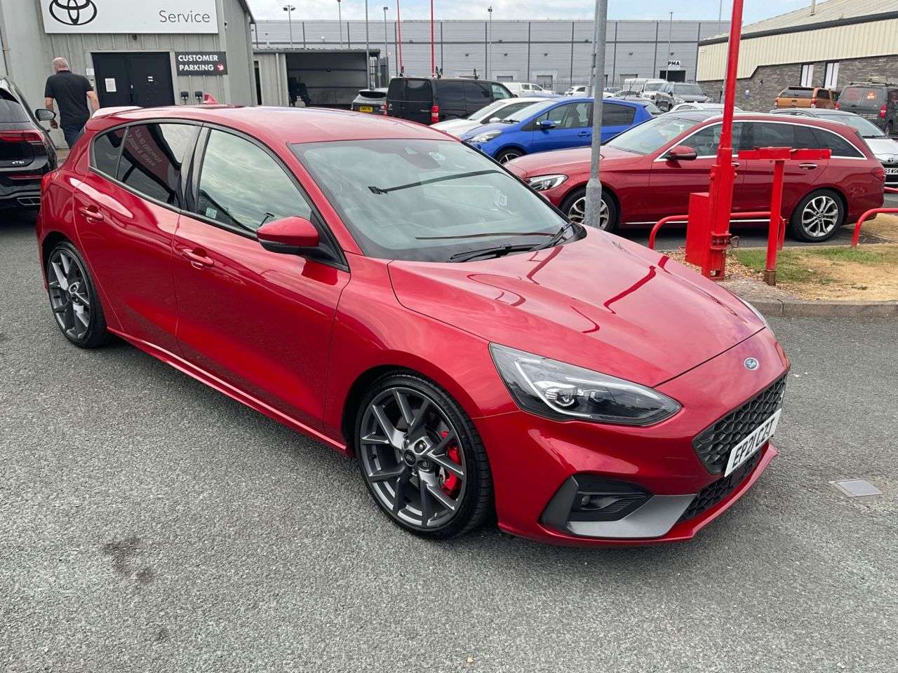 A 2021 FORD FOCUS 2.0 EcoBlue ST Hatchback 5dr Diesel Manual Euro 6 (s/s) (190 ps) A 2021 FORD FOCUS 2.0 EcoBlue ST Hatchback 5dr Diesel Manual Euro 6 (s/s) (190 ps)
