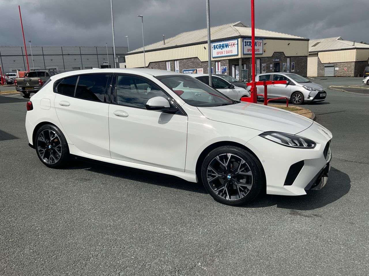 A 2025 BMW 1 SERIES 1.5 120i MHT M Sport Hatchback 5dr Petrol Hybrid DCT Euro 6 (s/s) (170 ps) A 2025 BMW 1 SERIES 1.5 120i MHT M Sport Hatchback 5dr Petrol Hybrid DCT Euro 6 (s/s) (170 ps)