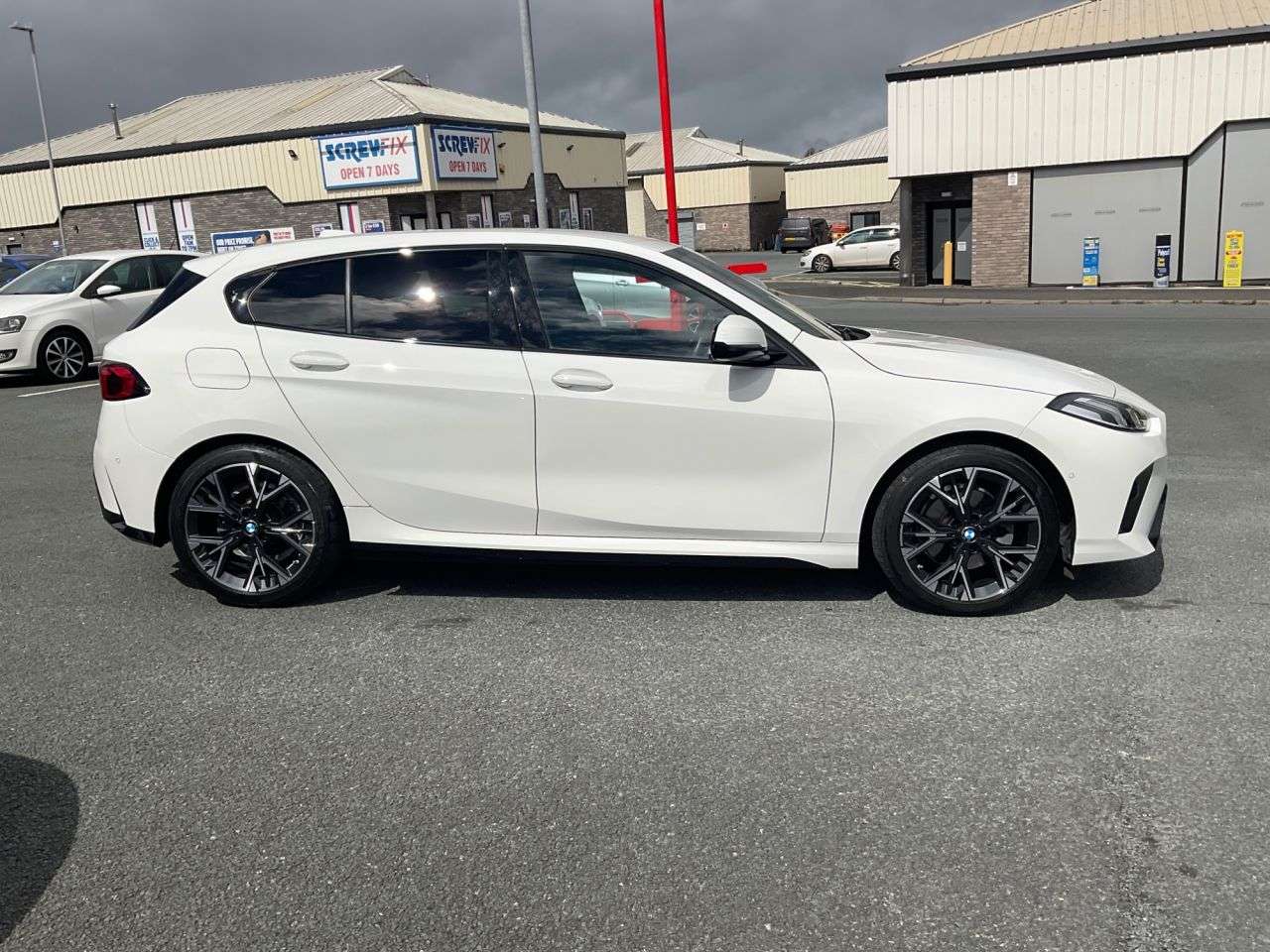 A 2025 BMW 1 SERIES 1.5 120i MHT M Sport Hatchback 5dr Petrol Hybrid DCT Euro 6 (s/s) (170 ps) A 2025 BMW 1 SERIES 1.5 120i MHT M Sport Hatchback 5dr Petrol Hybrid DCT Euro 6 (s/s) (170 ps)