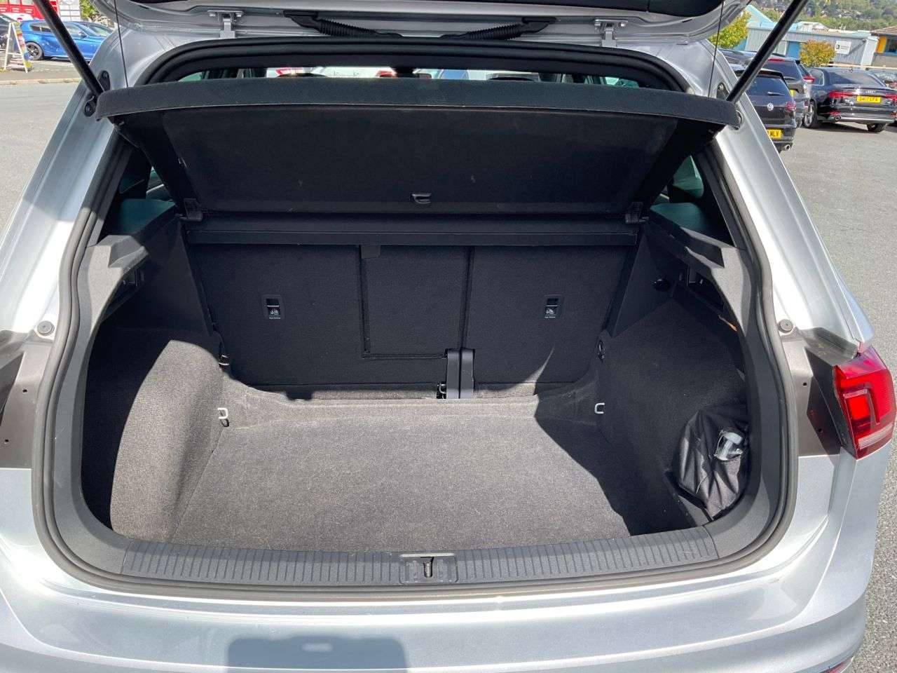 2021 VOLKSWAGEN TIGUAN 2021 VOLKSWAGEN TIGUAN