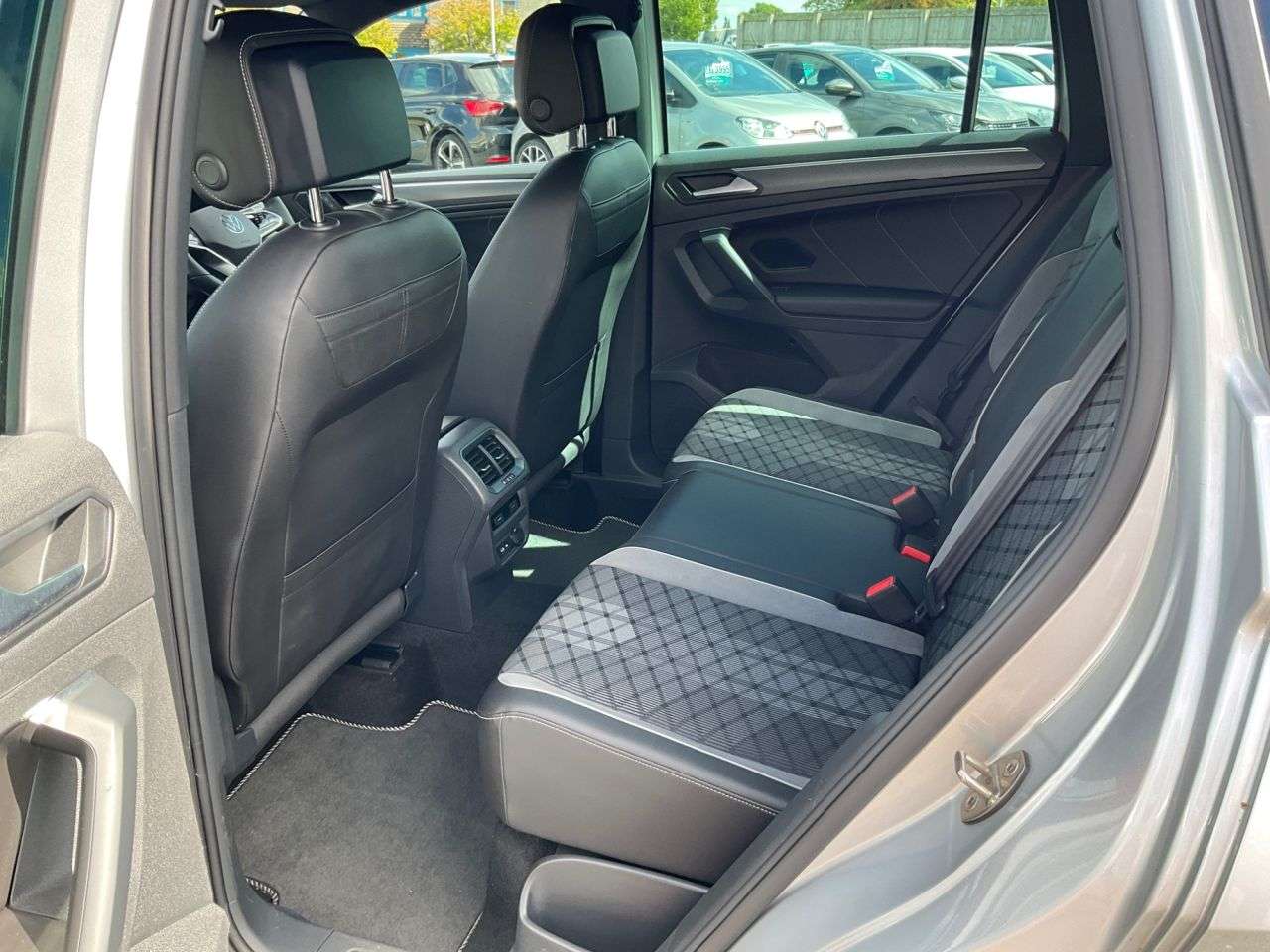 2021 VOLKSWAGEN TIGUAN 2021 VOLKSWAGEN TIGUAN