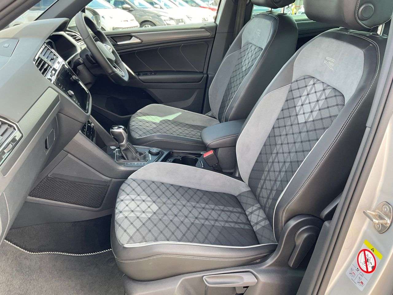 2021 VOLKSWAGEN TIGUAN 2021 VOLKSWAGEN TIGUAN