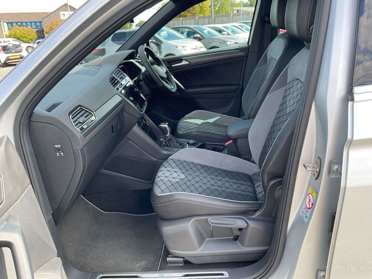 2021 VOLKSWAGEN TIGUAN 2021 VOLKSWAGEN TIGUAN
