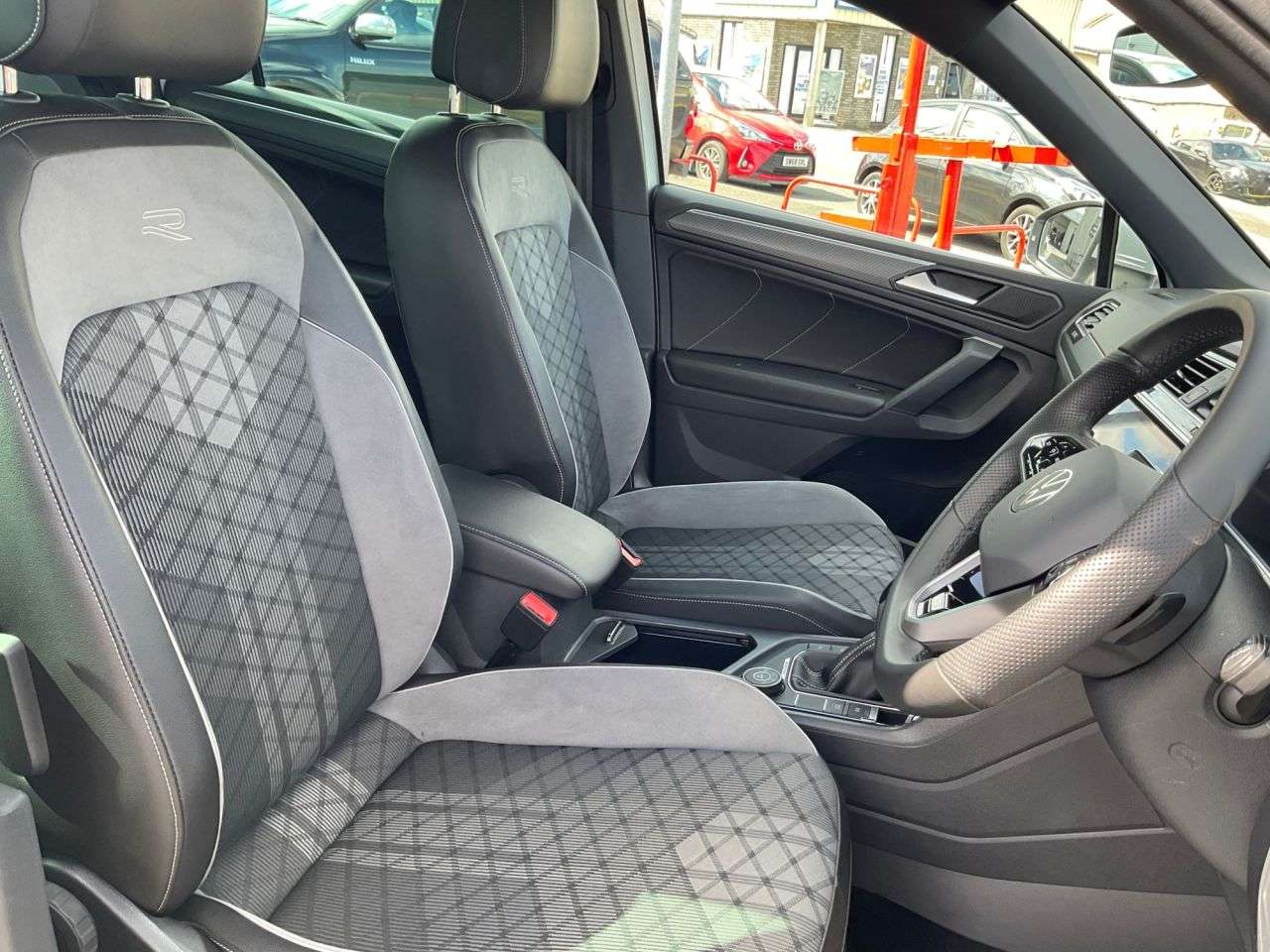2021 VOLKSWAGEN TIGUAN 2021 VOLKSWAGEN TIGUAN